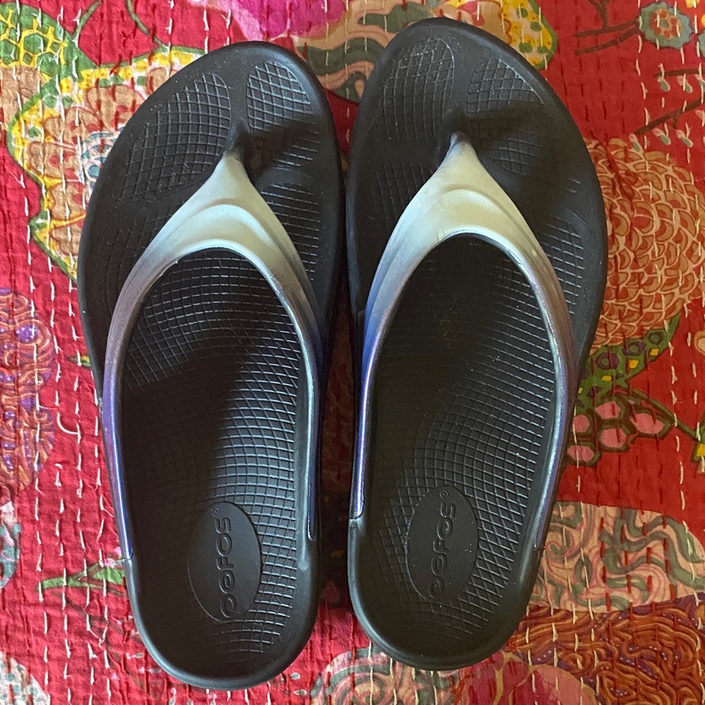 Oofo Oomega sandal